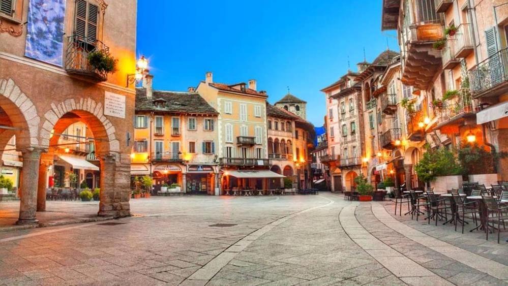 Il Vicolo By Turistica Apartment Domodossola Luaran gambar