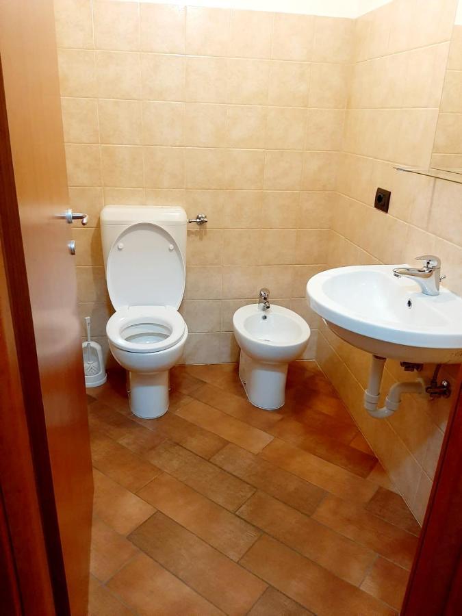 Il Vicolo By Turistica Apartment Domodossola Luaran gambar