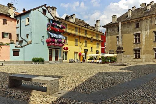 Il Vicolo By Turistica Apartment Domodossola Luaran gambar